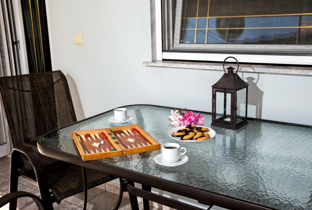 Holiday House Ioanna Néa Péramos Εξωτερικό φωτογραφία